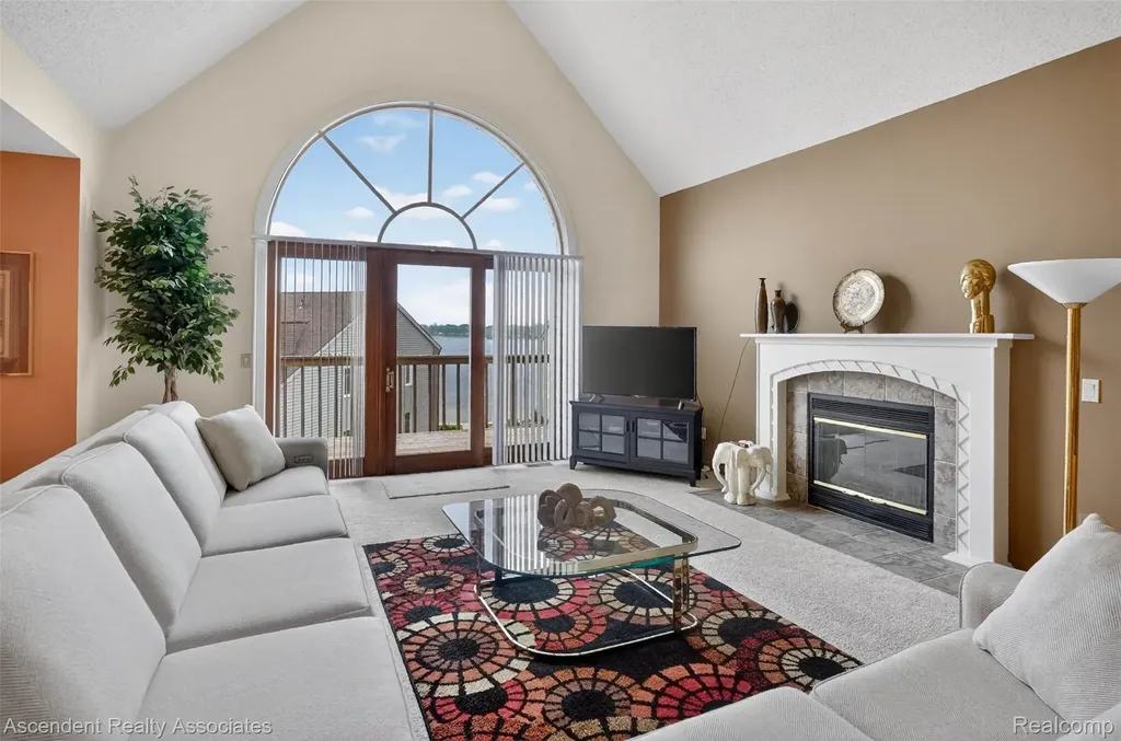 3372 Loon Lake Court Waterford Charter Township MI 48329