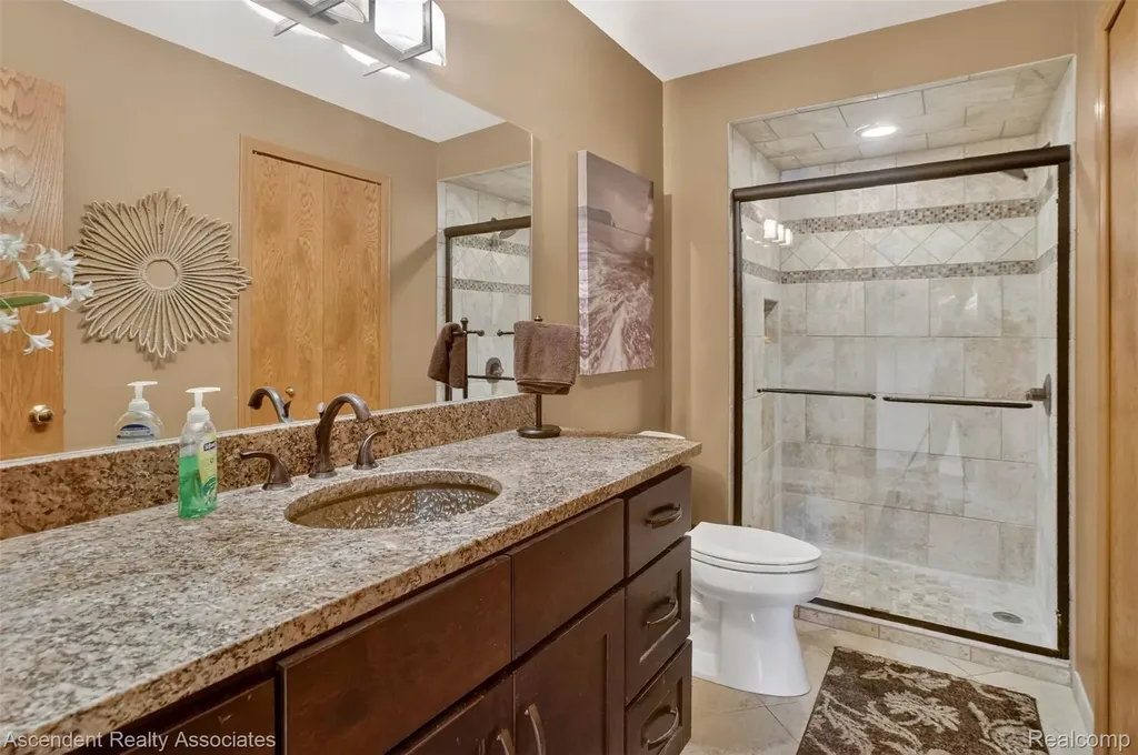 3372 Loon Lake Court Waterford Charter Township MI 48329