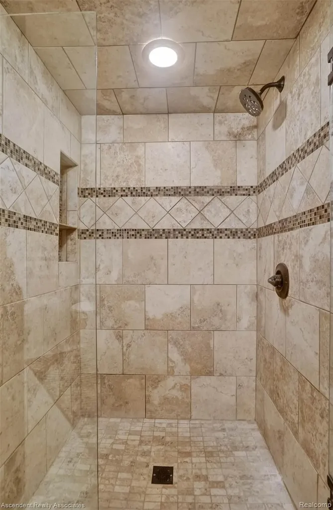 3372 Loon Lake Court Waterford Charter Township MI 48329