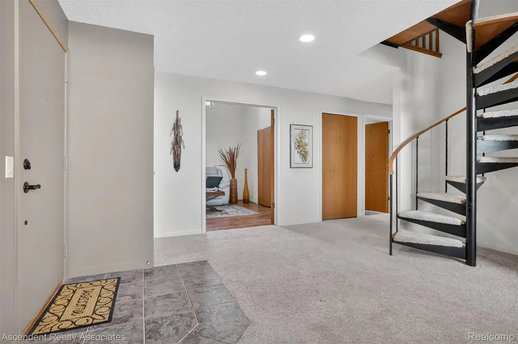 3372 Loon Lake Court Waterford Charter Township MI 48329