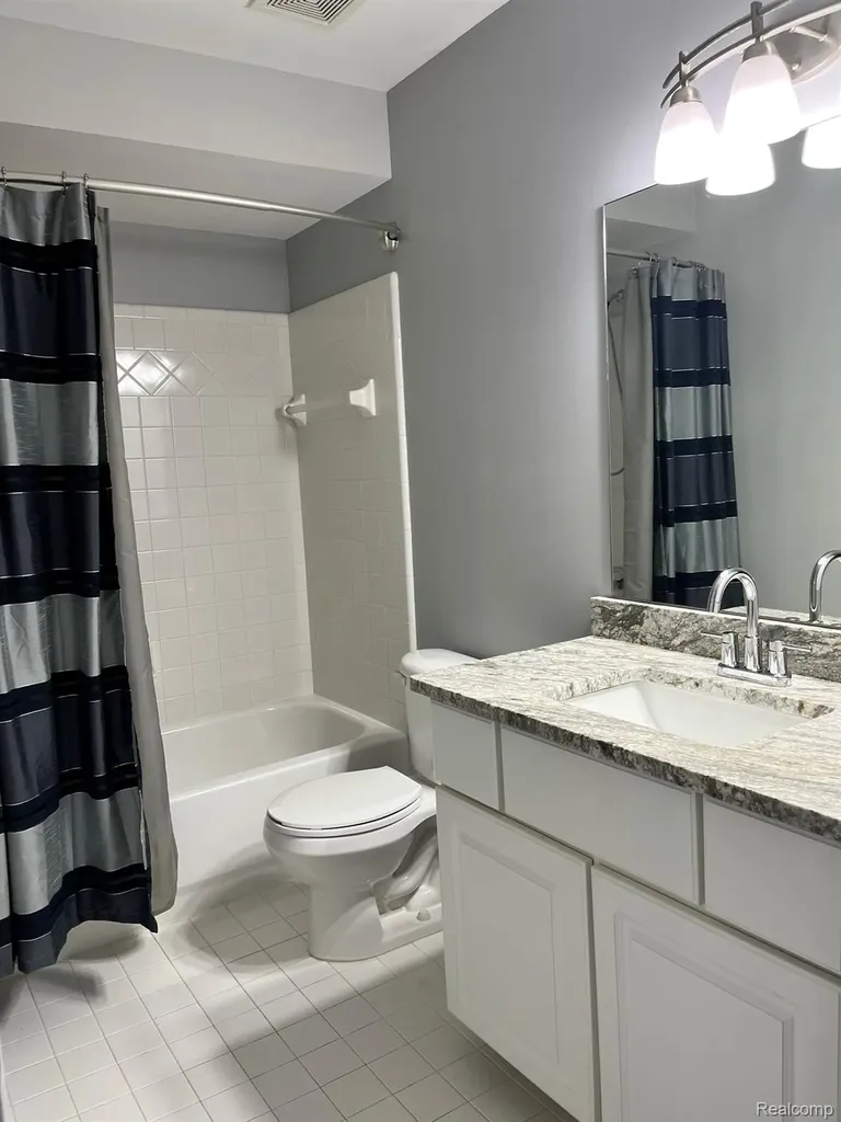4455 Park Place Dr Park Place Drive Shelby Charter Township MI 48316