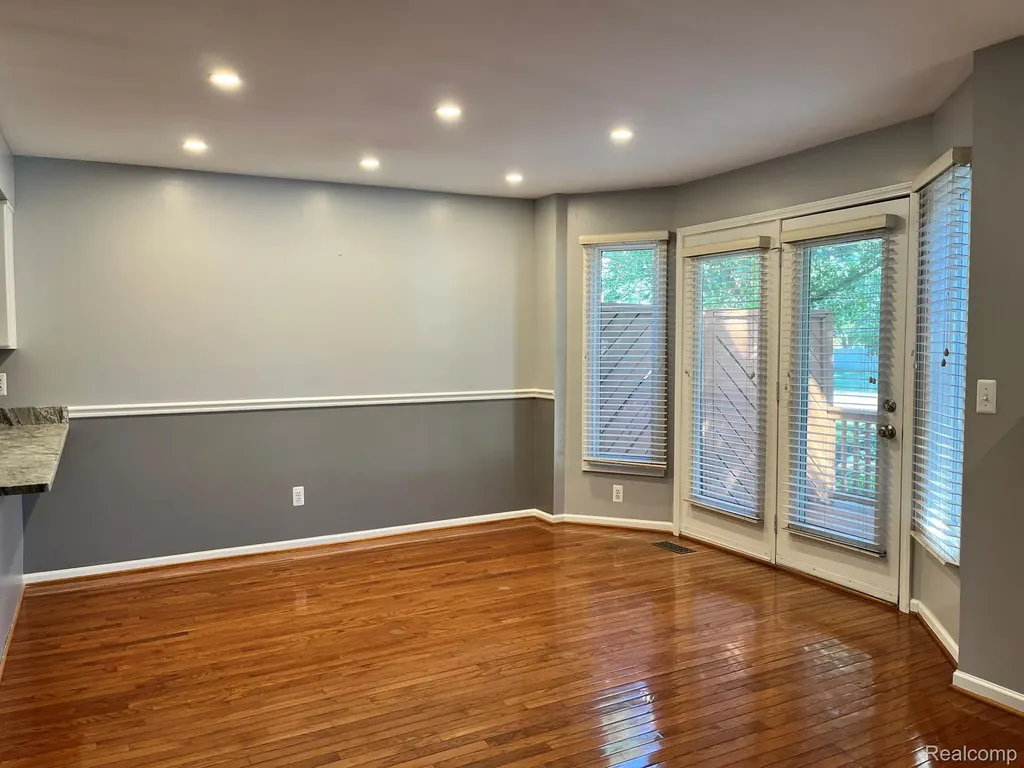 4455 Park Place Dr Park Place Drive Shelby Charter Township MI 48316