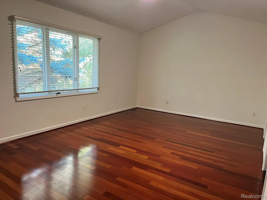 4455 Park Place Dr Park Place Drive Shelby Charter Township MI 48316