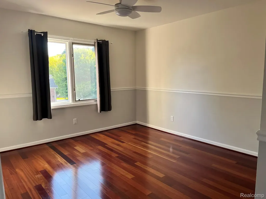 4455 Park Place Dr Park Place Drive Shelby Charter Township MI 48316