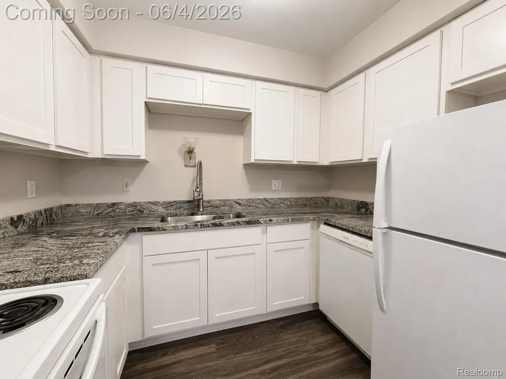 1880 Axtell Drive Troy City MI 48084