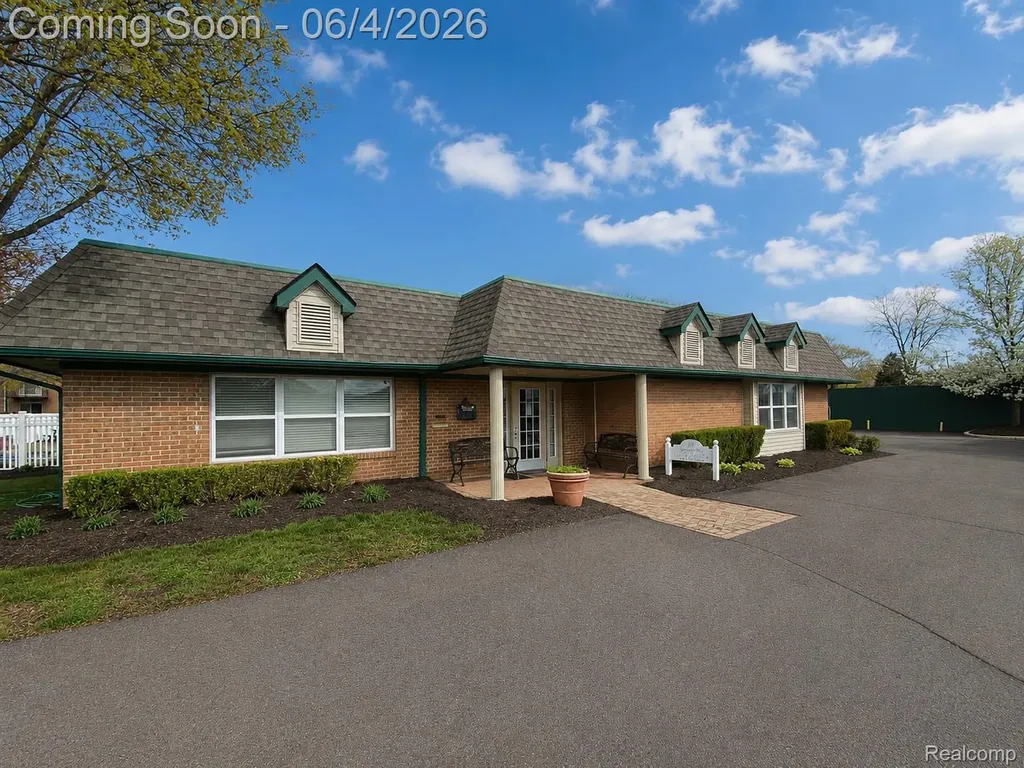 1880 Axtell Drive Troy City MI 48084