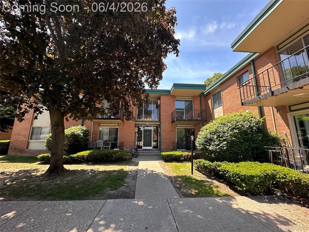 1880 Axtell Drive Troy City MI 48084