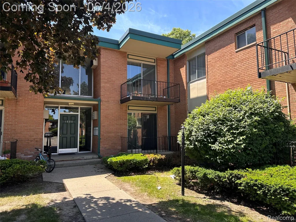 1880 Axtell Drive Troy City MI 48084