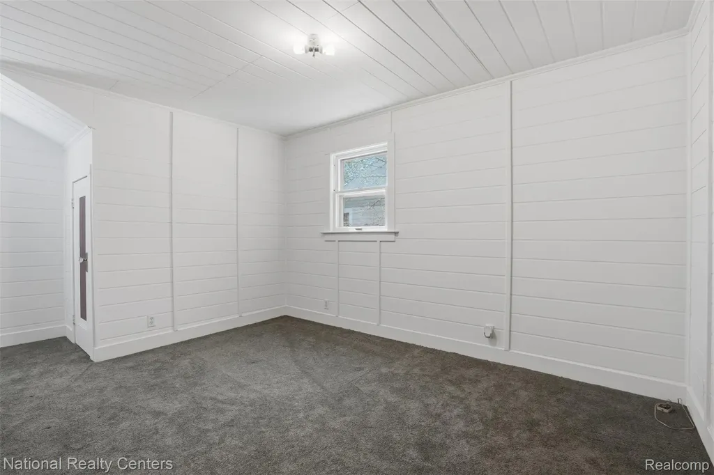 3889 Lakewood Drive Waterford Charter Township MI 48329