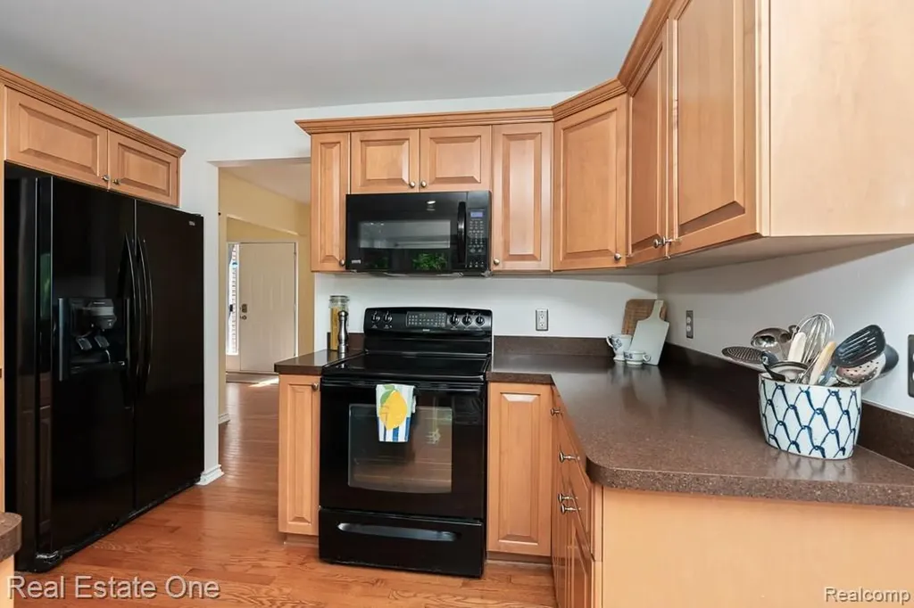 4833 Harding Avenue Independence Charter Township MI 48346