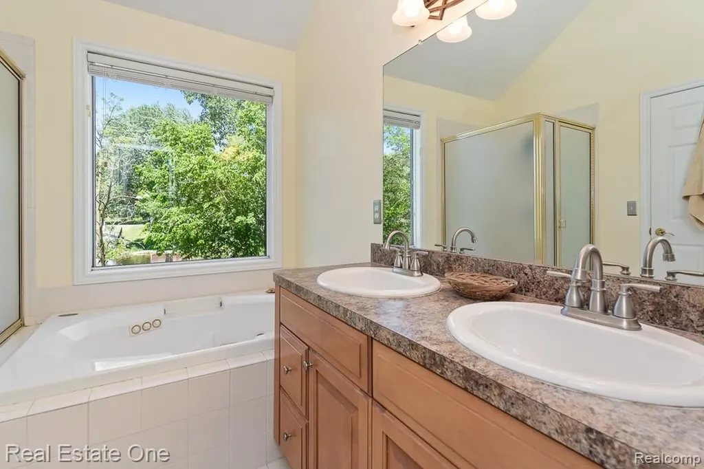 4833 Harding Avenue Independence Charter Township MI 48346