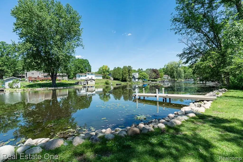 4833 Harding Avenue Independence Charter Township MI 48346