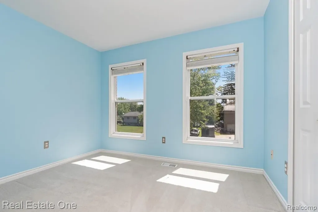 4833 Harding Avenue Independence Charter Township MI 48346