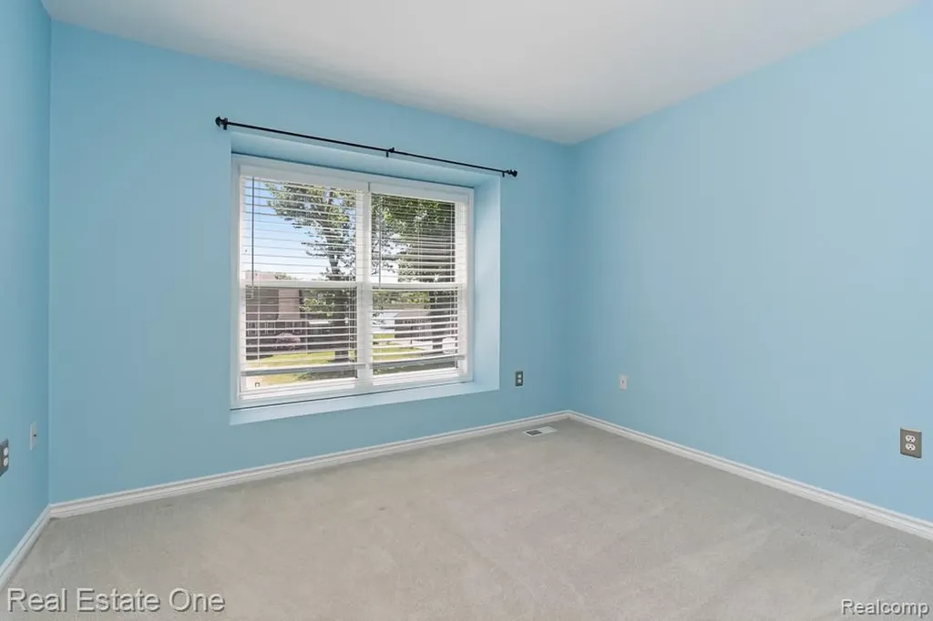 4833 Harding Avenue Independence Charter Township MI 48346