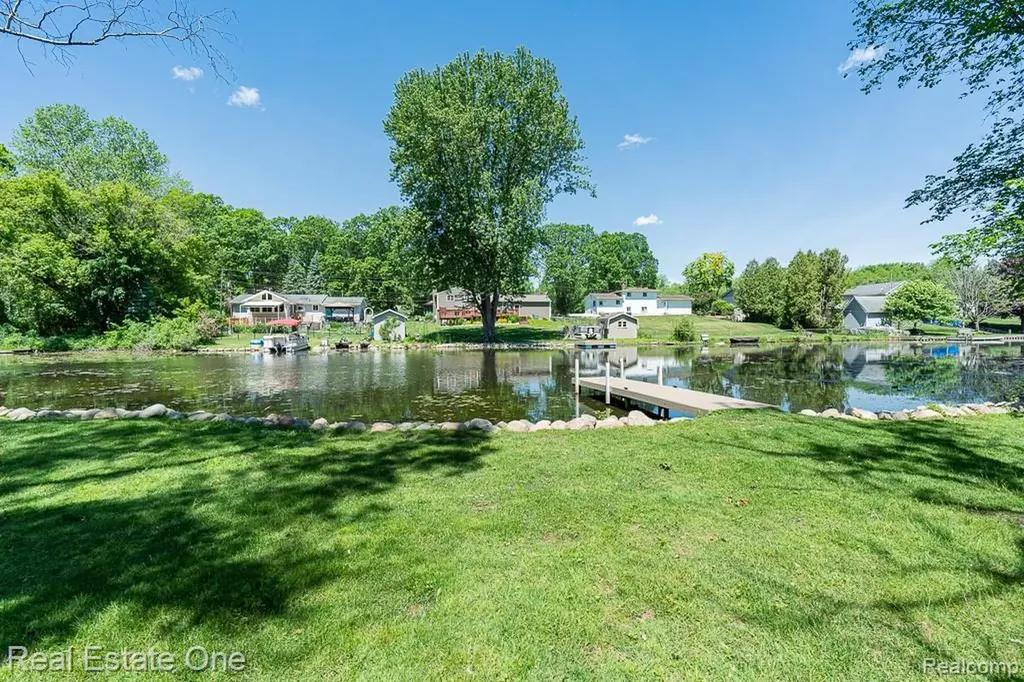 4833 Harding Avenue Independence Charter Township MI 48346