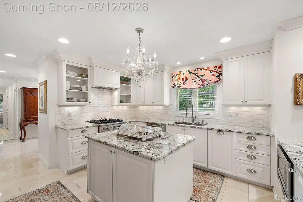 1276 Hillside Drive Birmingham City MI 48009