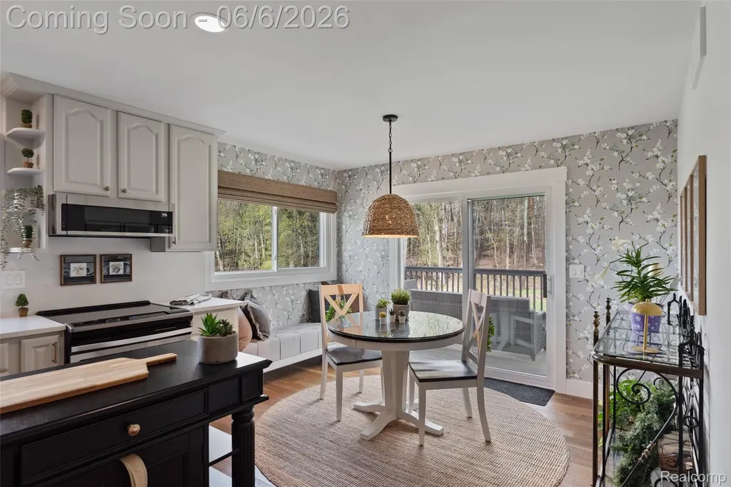 2167 Mayfair Drive White Lake Charter Township MI 48383