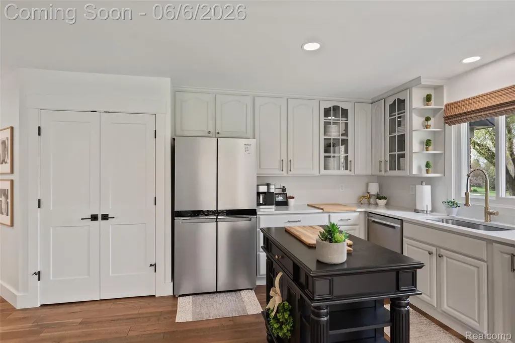 2167 Mayfair Drive White Lake Charter Township MI 48383