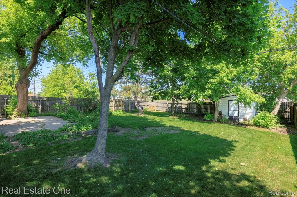 36424 Clifford Drive Sterling Heights City MI 48312