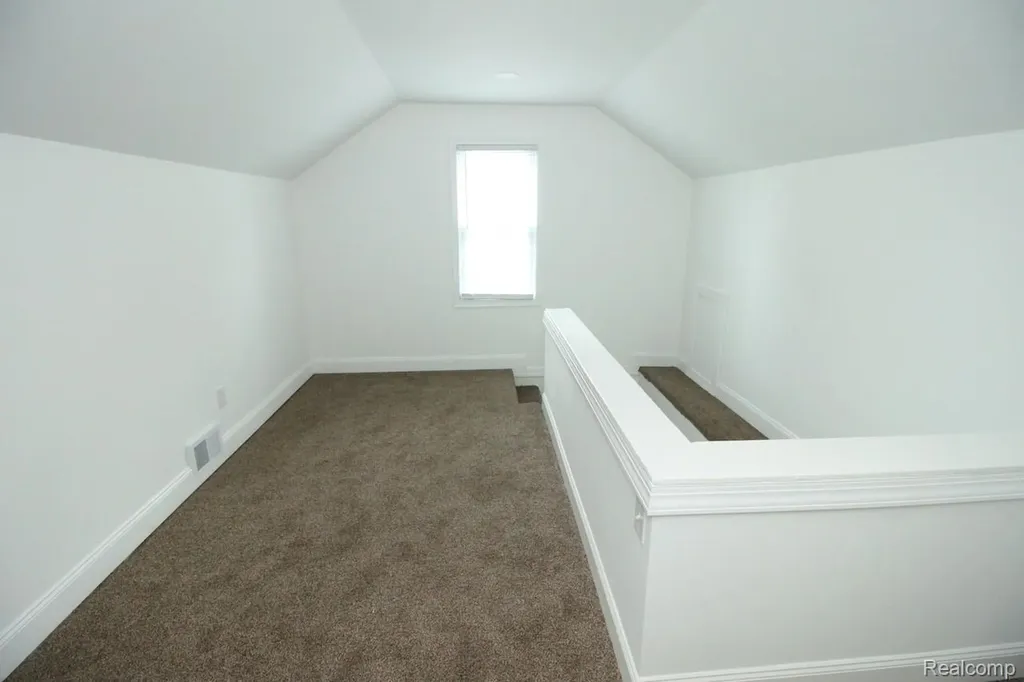 16873 Mansfield Street Detroit City MI 48235