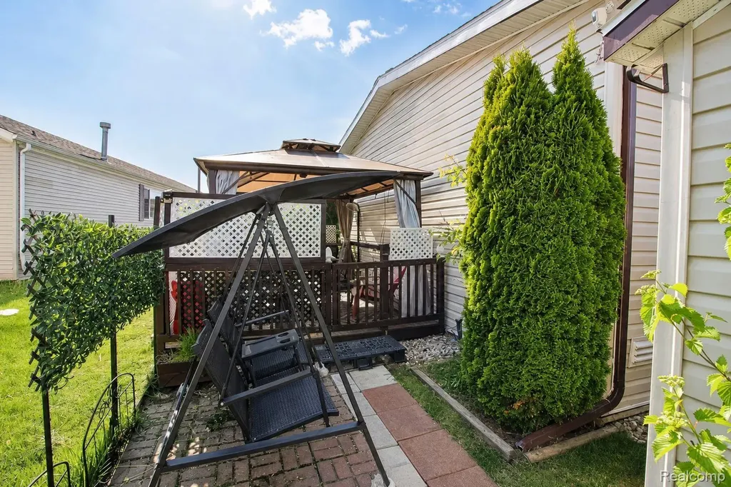 24445 Edwin Drive Brownstown Charter Township MI 48134