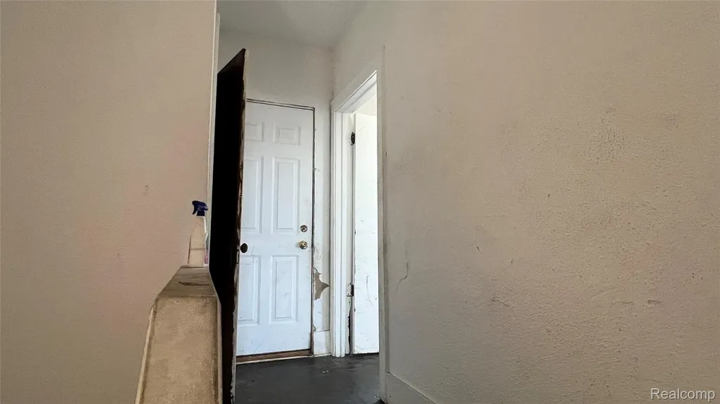 1980 W Grand Street Detroit City MI 48238