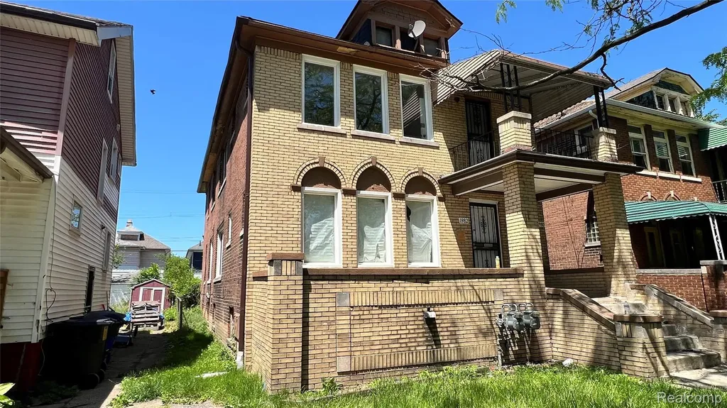 1980 W Grand Street Detroit City MI 48238