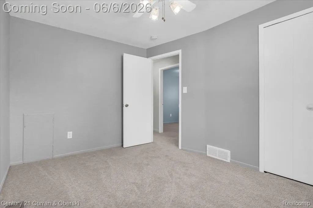 9426 Chamberlain Street Romulus City MI 48174