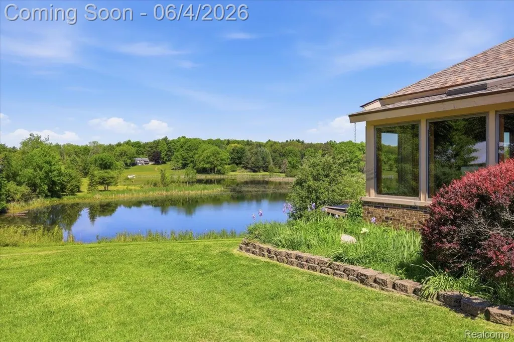 725 Deerpath Court Brandon Charter Township MI 48462