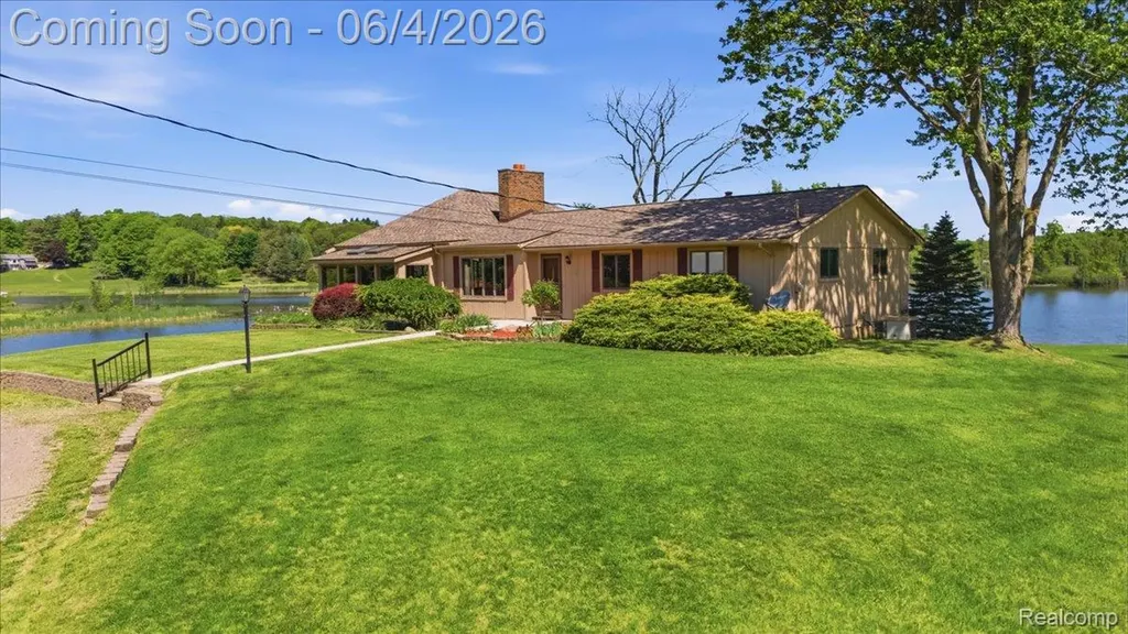 725 Deerpath Court Brandon Charter Township MI 48462