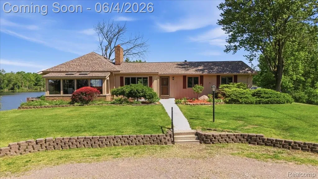 725 Deerpath Court Brandon Charter Township MI 48462