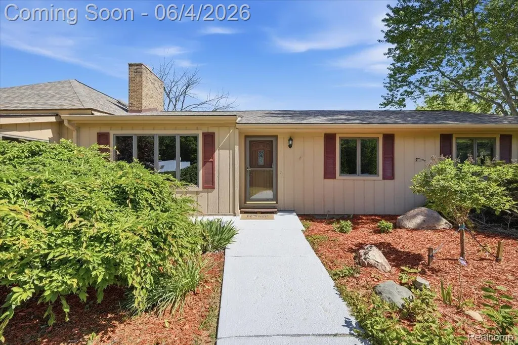 725 Deerpath Court Brandon Charter Township MI 48462