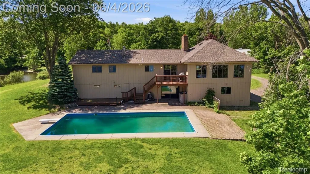 725 Deerpath Court Brandon Charter Township MI 48462