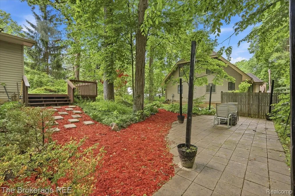 5639 Cross Village Road Grand Blanc Charter Township MI 48439