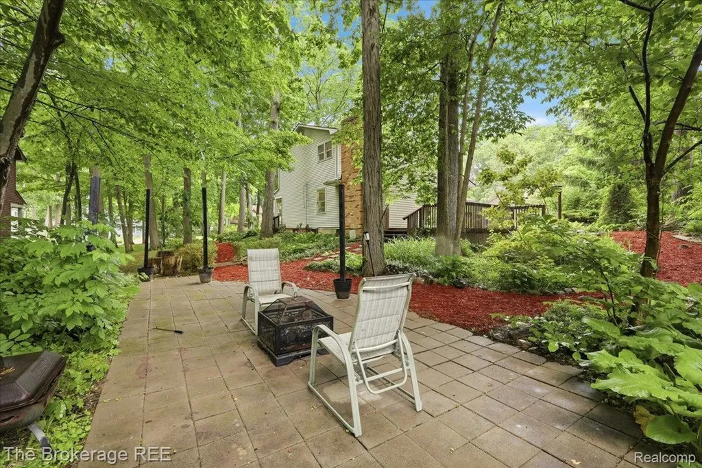 5639 Cross Village Road Grand Blanc Charter Township MI 48439