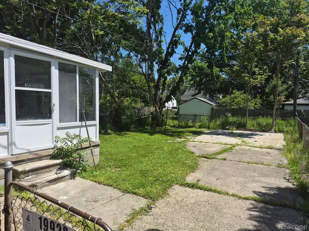 19928 Dean Street Detroit City MI 48234