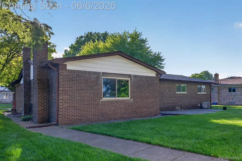 40142 Pallazo Street Clinton Charter Township MI 48038