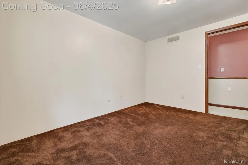688 Bald Eagle Lake Road Brandon Charter Township MI 48462