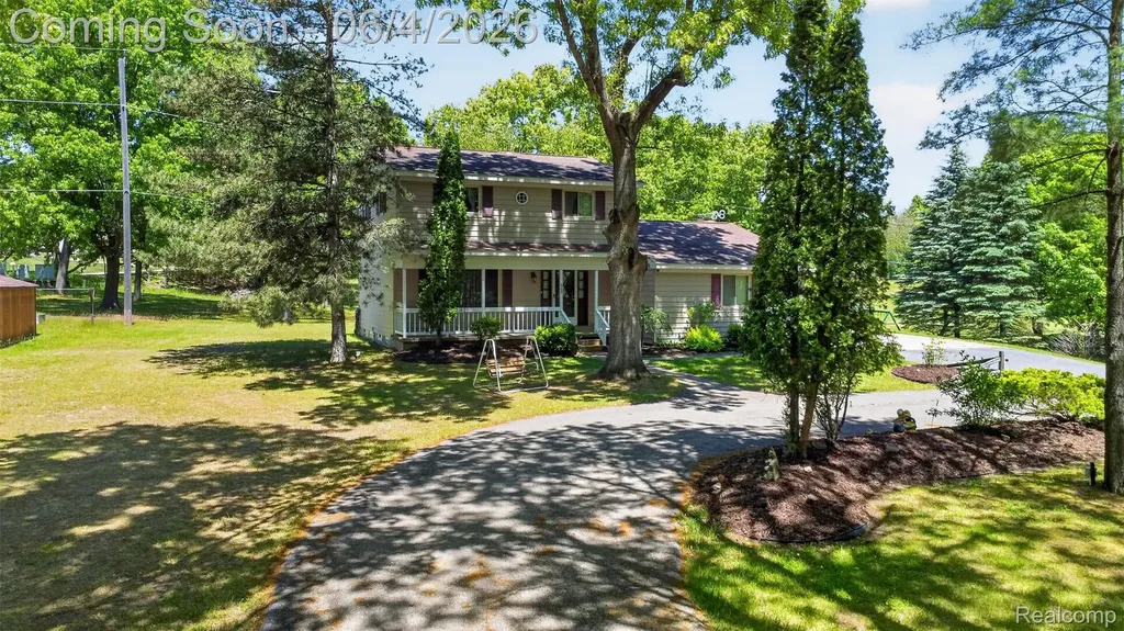 688 Bald Eagle Lake Road Brandon Charter Township MI 48462