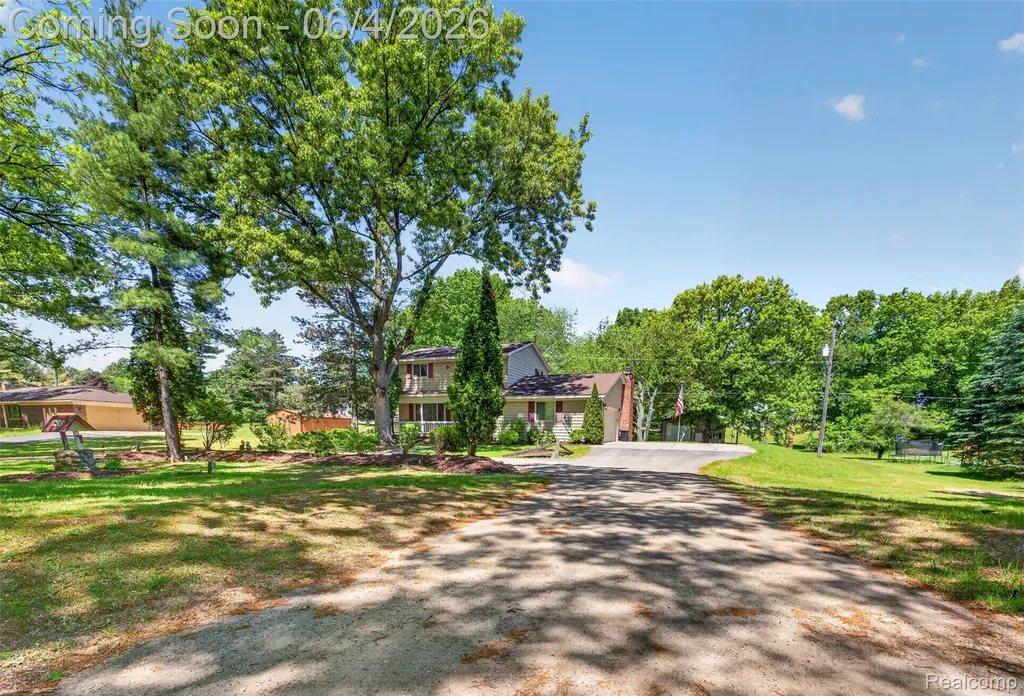 688 Bald Eagle Lake Road Brandon Charter Township MI 48462