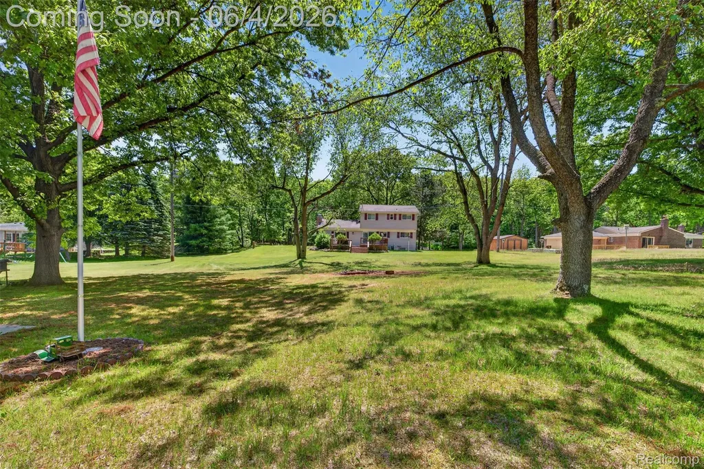 688 Bald Eagle Lake Road Brandon Charter Township MI 48462