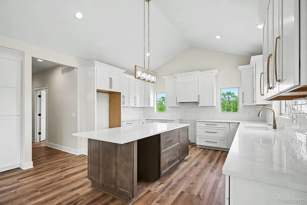 57560 Omo Road Ray Township MI 48096