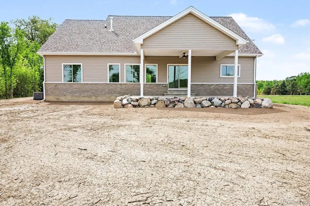 57560 Omo Road Ray Township MI 48096