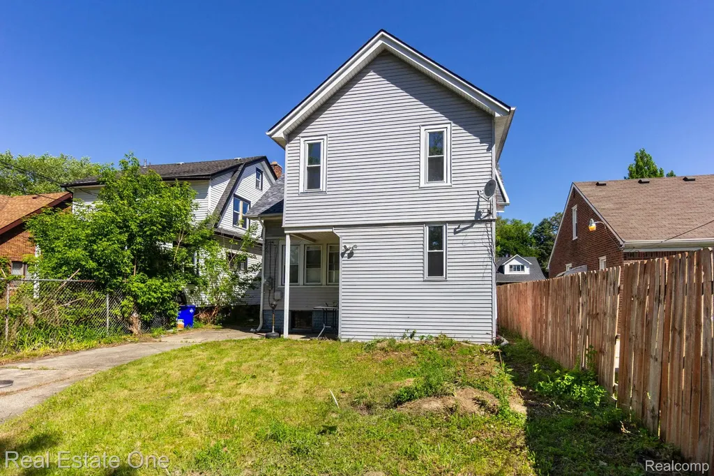 12568 Wilshire Drive Detroit City MI 48213