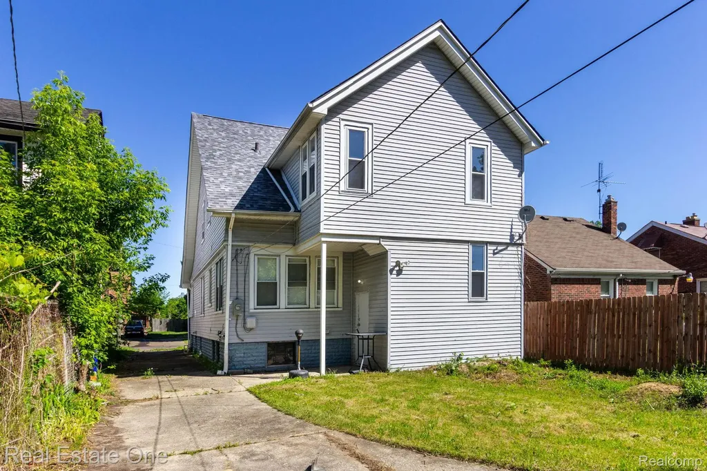 12568 Wilshire Drive Detroit City MI 48213
