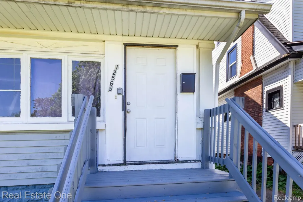 12568 Wilshire Drive Detroit City MI 48213