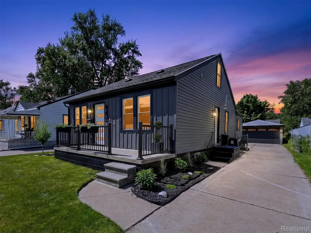 1013 Bauman Avenue Royal Oak City MI 48073