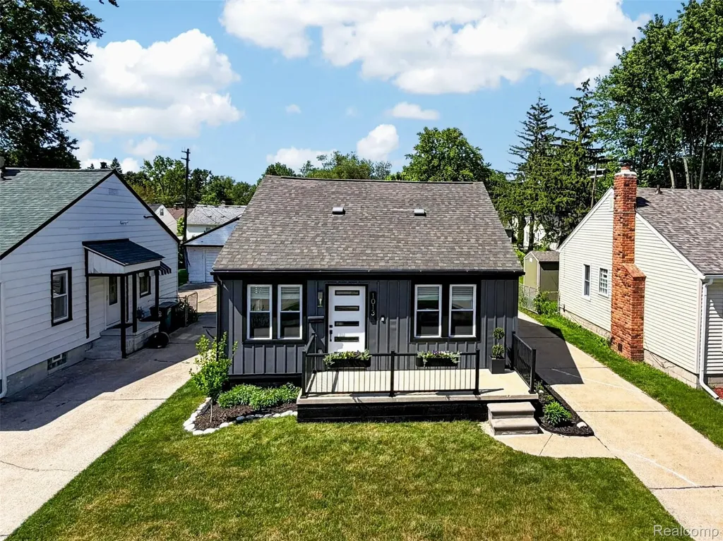 1013 Bauman Avenue Royal Oak City MI 48073