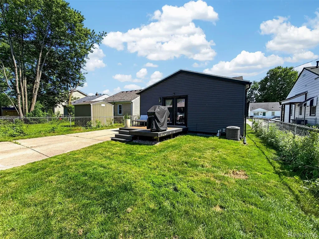 1013 Bauman Avenue Royal Oak City MI 48073