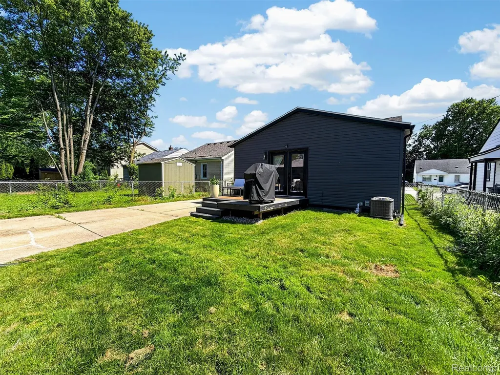 1013 Bauman Avenue Royal Oak City MI 48073